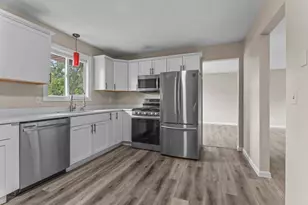 6835 Colfax Ave N, Brooklyn Center, MN 55430 - Photo 10