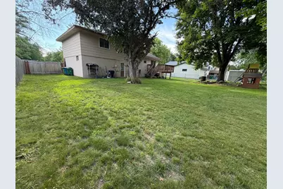 7356 Douglas Drive N, Brooklyn Park, MN 55443 - Photo 20