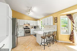 1521 Earle Way, Burnsville, MN 55306 - Photo 22