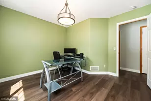 1521 Earle Way, Burnsville, MN 55306 - Photo 34