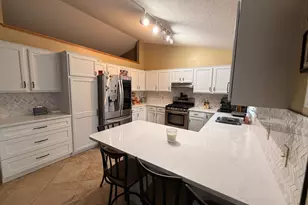 1521 Earle Way, Burnsville, MN 55306 - Photo 8