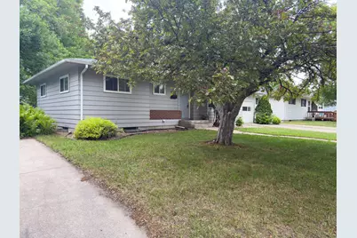 1107 17th Street S, Moorhead, MN 56560 - Photo 4