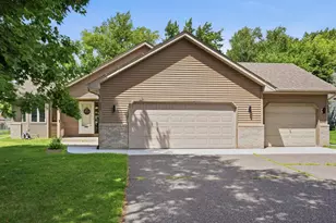 535 Hawthorn Rd, Lino Lakes, MN 55014 - Photo 2