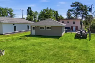 3926 3rd Ave E, Hibbing, MN 55746 - Photo 2