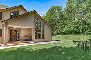 4572 Wild Canyon Dr, Woodbury, MN 55129 - Photo 2