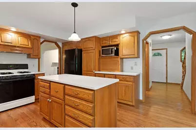 303 Hazel Street W, Stillwater, MN 55082 - Photo 10