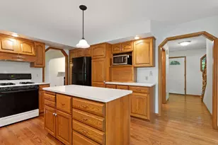 303 Hazel St W, Stillwater, MN 55082 - Photo 10