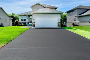21376 Hytrail Cir, Lakeville, MN 55044 - Photo 46