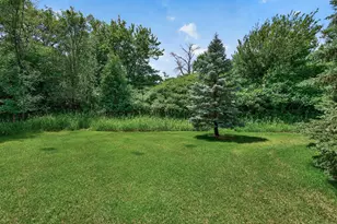 313 Summer Pl E, Maplewood, MN 55117 - Photo 24