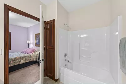 313 Summer Place E, Maplewood, MN 55117 - Photo 14