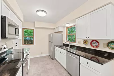 601 Iowa Avenue E, Saint Paul, MN 55130 - Photo 14