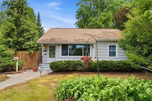 601 Iowa Ave E, Saint Paul, MN 55130 - Photo 1