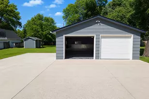 420 S Swift Ave, Litchfield, MN 55355 - Photo 28