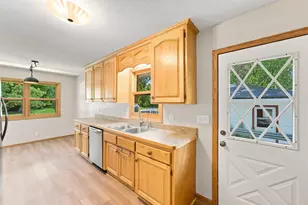 2808 Laport Dr, Mounds View, MN 55112 - Photo 10