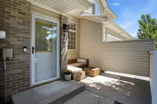 8854 Spring Ln, Woodbury, MN 55125 - Photo 6