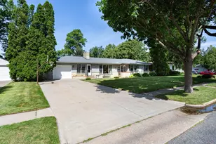 415 N 8th St, River Falls, WI 54022 - Photo 2