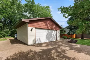 9626 Wellington Ln N, Maple Grove, MN 55369 - Photo 36