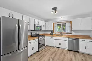 9626 Wellington Ln N, Maple Grove, MN 55369 - Photo 8