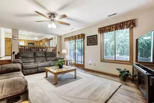 7842 20th St N, Oakdale, MN 55128 - Photo 10