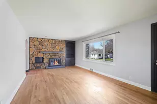 2930 Bay St, Minnetonka, MN 55391 - Photo 4