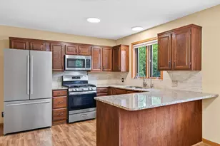 7712 Riverdale Dr N, Brooklyn Park, MN 55444 - Photo 10