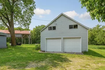 1320 Lyndale Avenue N, Faribault, MN 55021 - Photo 12