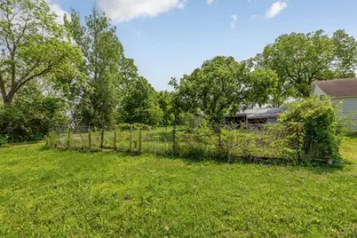 1320 Lyndale Avenue N, Faribault, MN 55021 - Photo 10