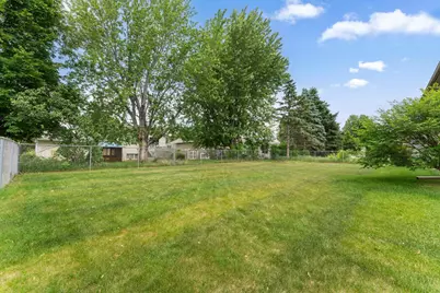 2416 95th Avenue N, Brooklyn Park, MN 55444 - Photo 36