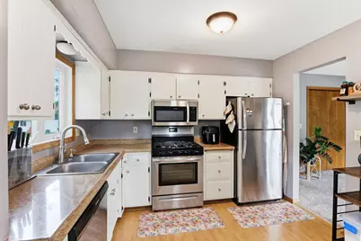 17627 Ionia Court, Lakeville, MN 55044 - Photo 10
