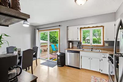 17627 Ionia Court, Lakeville, MN 55044 - Photo 12