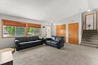 504 S Maple Street, Belle Plaine, MN 56011 - Photo 4