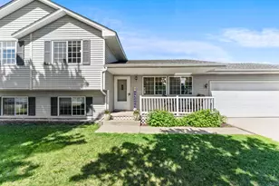 504 S Maple St, Belle Plaine, MN 56011 - Photo 2
