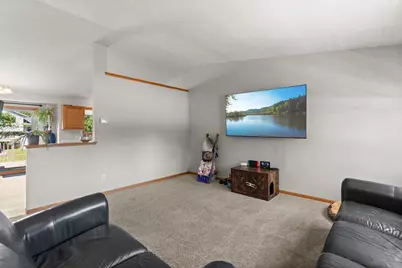 504 S Maple Street, Belle Plaine, MN 56011 - Photo 6