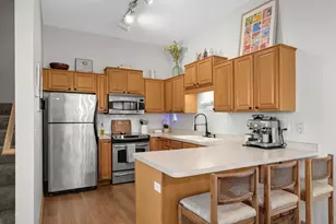 20683 Hampshire Way, Lakeville, MN 55044 - Photo 10