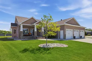 1406 W Summerwood Trail, Dilworth, MN 56529 - Photo 2