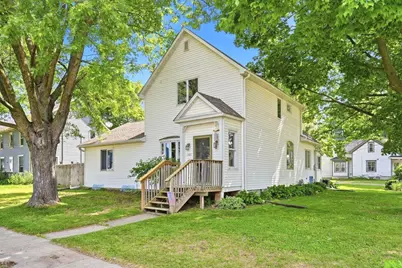 180 S Plum Street, Ellsworth, WI 54011 - Photo 2