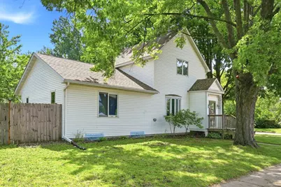 180 S Plum Street, Ellsworth, WI 54011 - Photo 4