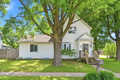 180 S Plum Street, Ellsworth, WI 54011 - Photo 2