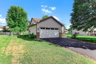25719 Freeport Avenue, Wyoming, MN 55092 - Photo 2