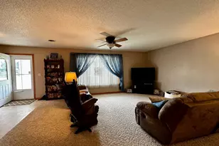 305 E Fillmore, Mabel, MN 55954 - Photo 2