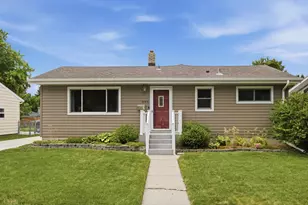 903 19th St N, Moorhead, MN 56560 - Photo 1