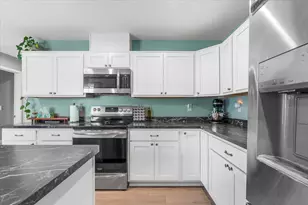 7381 Degrio Way, Inver Grove Heights, MN 55076 - Photo 6