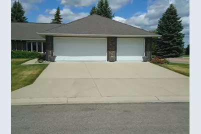 544 N 13th Avenue N, Moorhead, MN 56560 - Photo 2