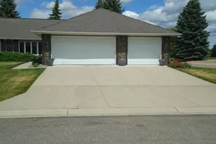 544 N 13th Ave N, Moorhead, MN 56560 - Photo 2