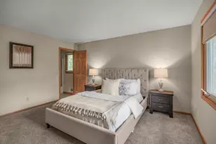 10221 Jeffery Ln, Corcoran, MN 55374 - Photo 14