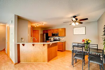 4793 Grenwich Road N, Oakdale, MN 55128 - Photo 12