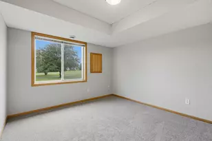 4104 Jarmann Ln, Shakopee, MN 55379 - Photo 10