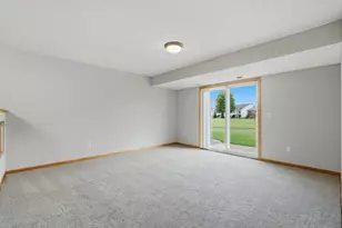 4104 Jarmann Ln, Shakopee, MN 55379 - Photo 6