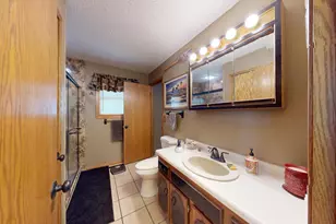 1825 Bayview Dr, Albert Lea, MN 56007 - Photo 8