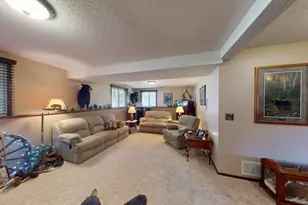 1825 Bayview Dr, Albert Lea, MN 56007 - Photo 12